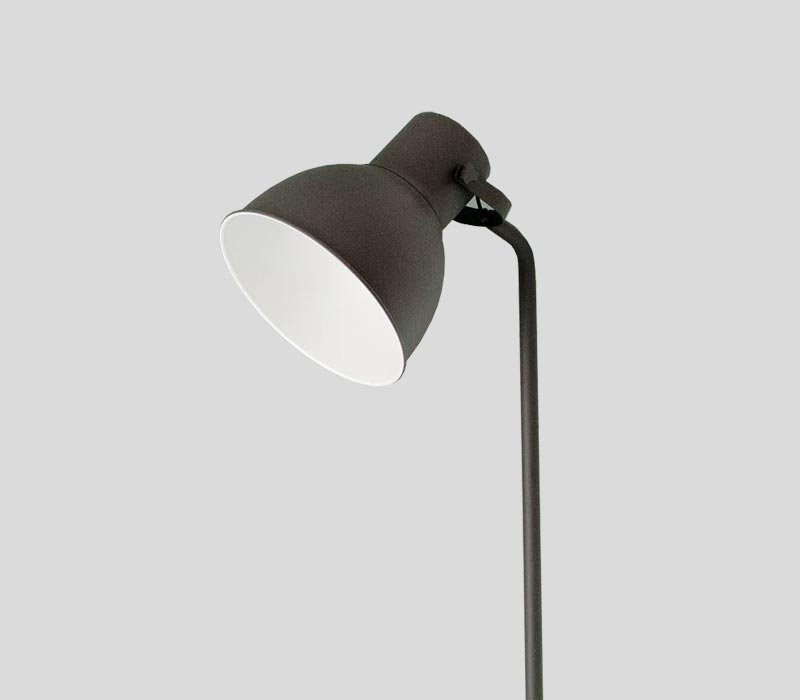 Elegant Black Table Lamp with Modern Design